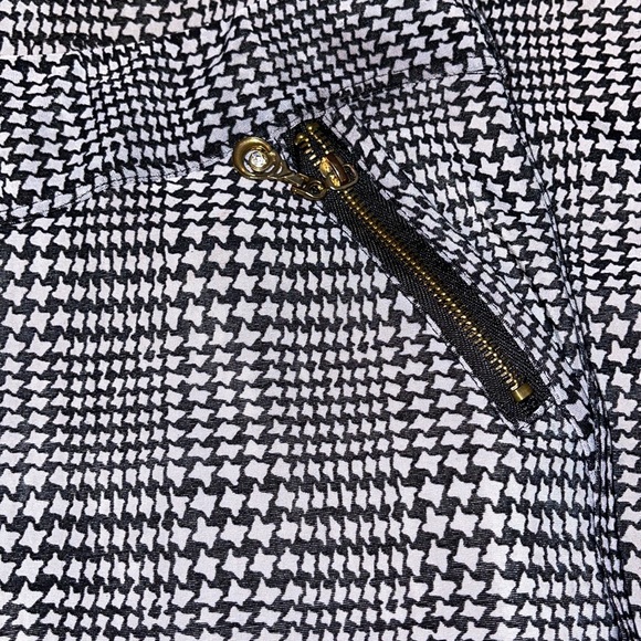 XJ Boost Pants & Jumpsuits Xj Boost Black White Houndstooths Print